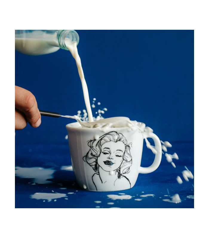 MARILYN, the hot one