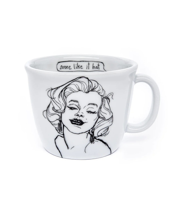 MARILYN, the hot one